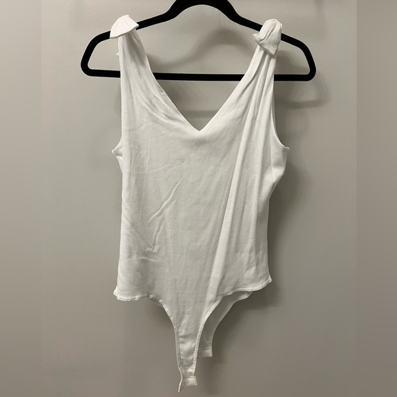 Never worn! - Picture 2 of 2